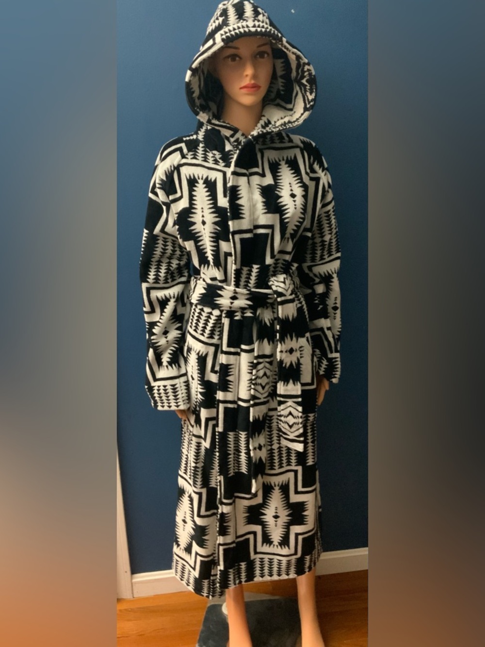 Pendleton Black and White Geometric Hooded Bathrobe S-M/Unisex